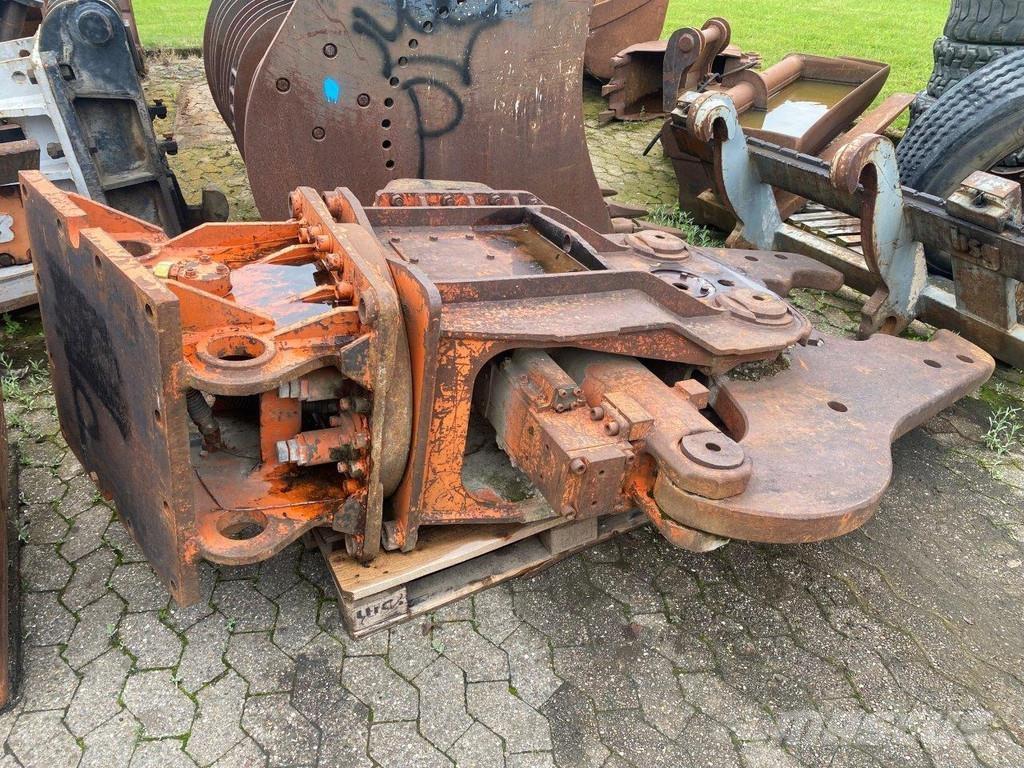 NPK S-24XCR строителни трошачки