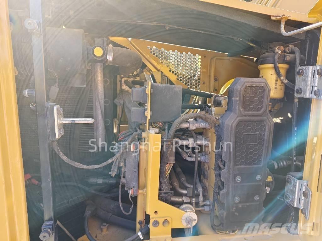 CAT 307,5 Средни екскаватори 7т - 12т