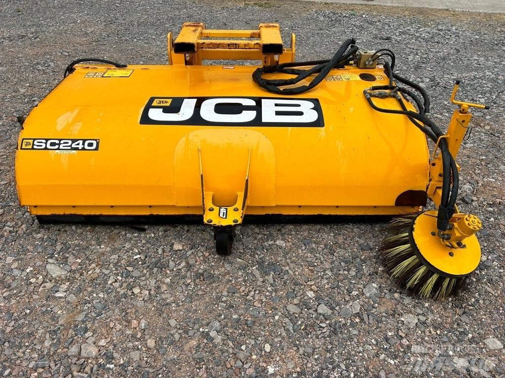 JCB SC 240 Четки