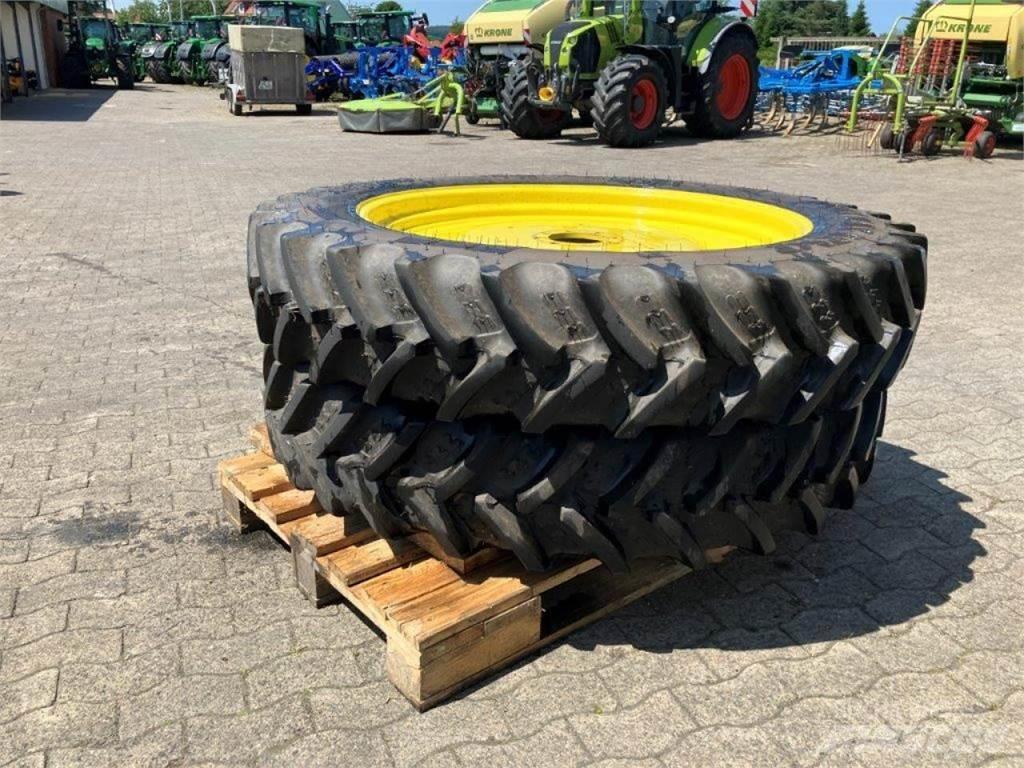 BKT 320/90R42 Колелета/Гуми