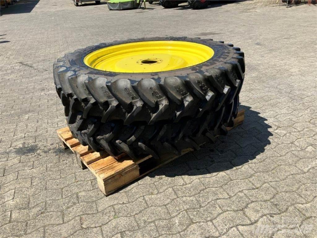 BKT 320/90R42 Колелета/Гуми