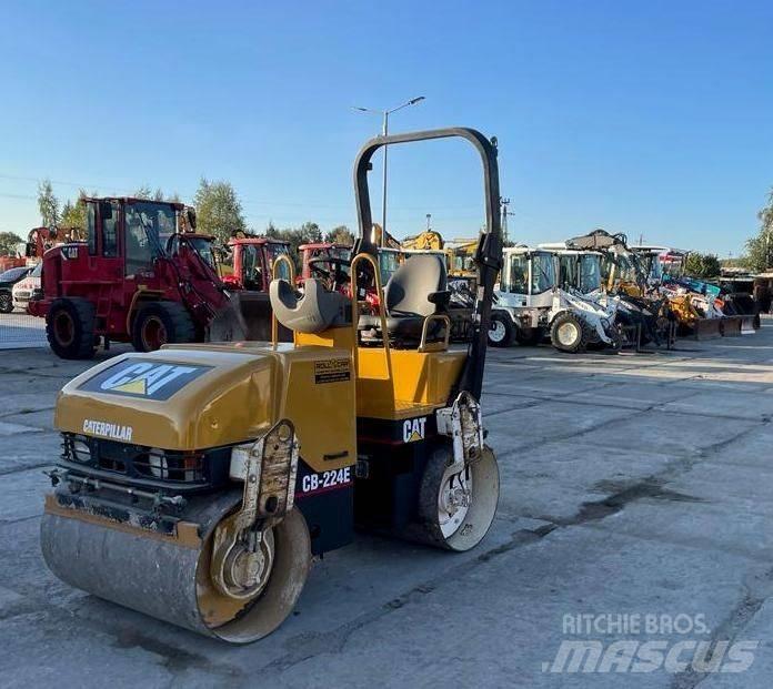 CAT CB 224 E Двойни барабанни ролки
