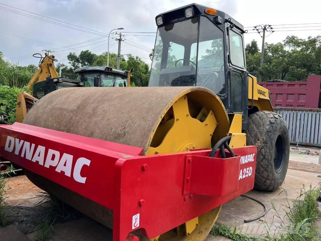 Dynapac CA 25 D Еднобарабанни ролки
