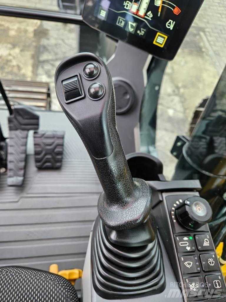 CAT 320 Верижен екскаватор