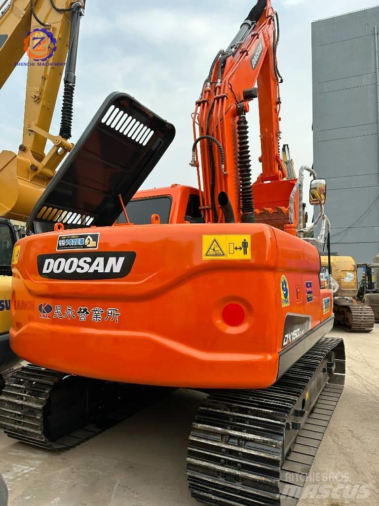 Doosan DX 150 Средни екскаватори 7т - 12т