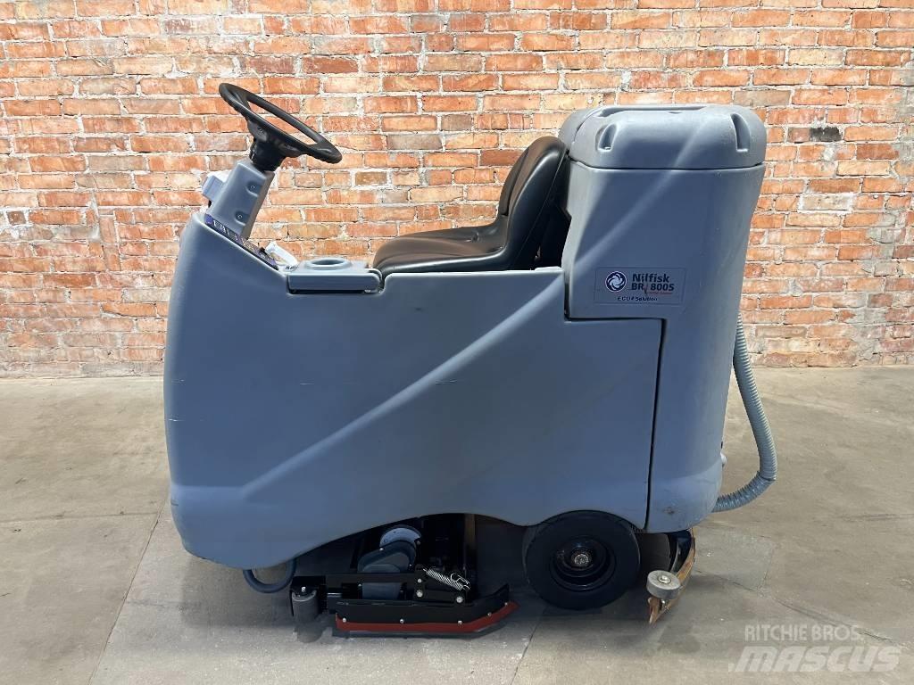 Nilfisk BR 800 S Скрубер сушилни
