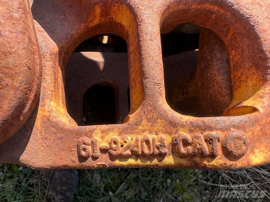 CAT D 6 R Релси, вериги и ходова част
