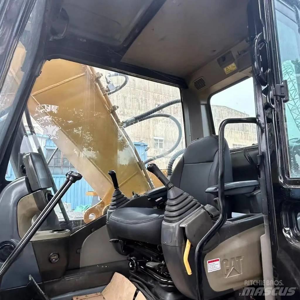CAT 320 D2 Верижен екскаватор