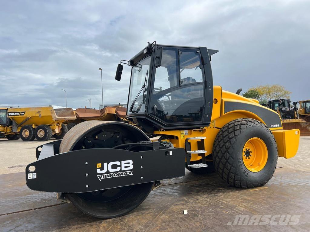 JCB VM166D Еднобарабанни ролки

