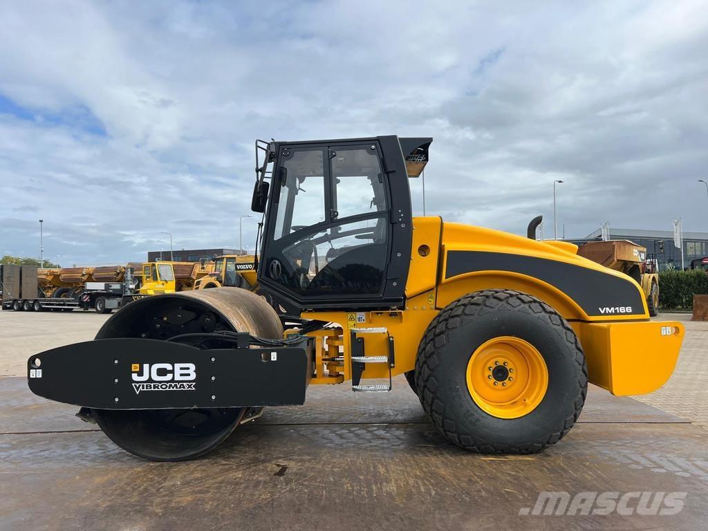 JCB VM166D Еднобарабанни ролки
