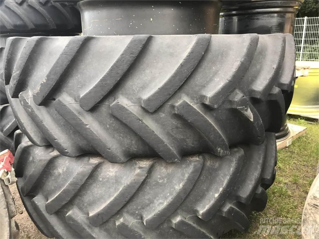 Mitas 680/80R42 Колелета/Гуми