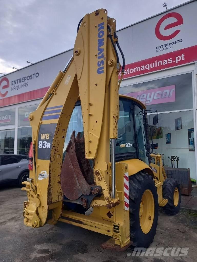 Komatsu WB 93 R Товарач със заден ексватор