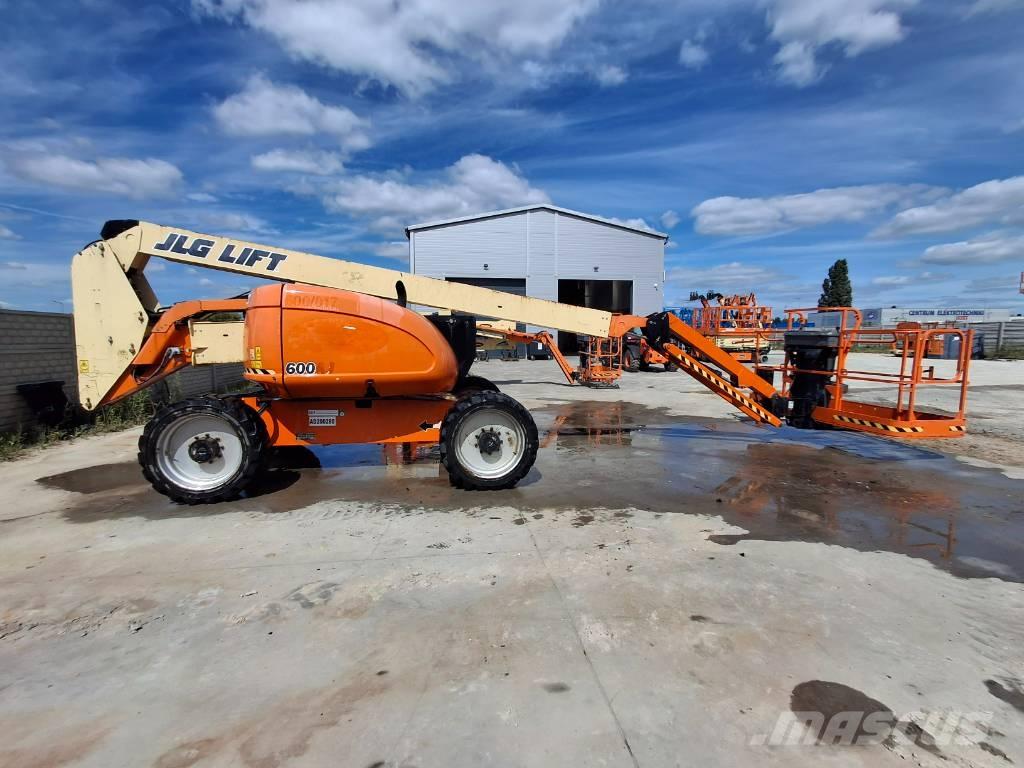 JLG 600AJ Съчленени стрелови подемници