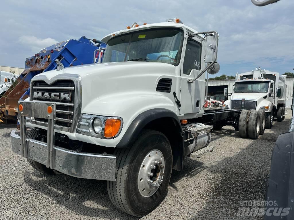 Mack CV 713 Шаси кабини