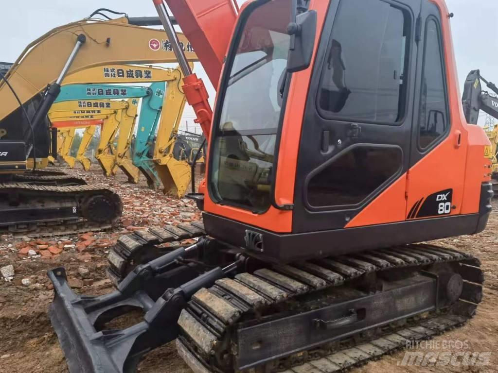 Doosan DX 80 Средни екскаватори 7т - 12т