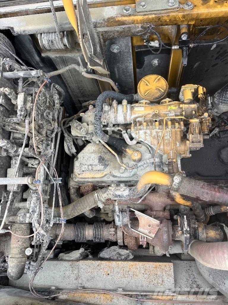 CAT 324 E Верижен екскаватор