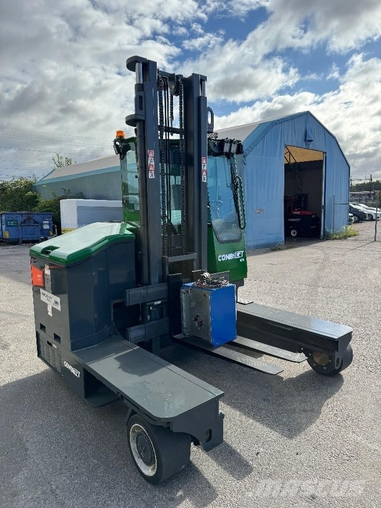 Combilift C4000ET Повдигач с движение в 4 посоки