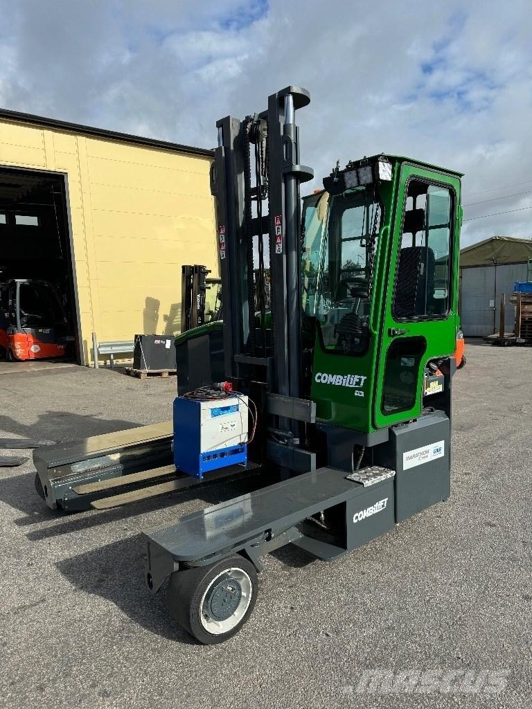 Combilift C4000ET Повдигач с движение в 4 посоки