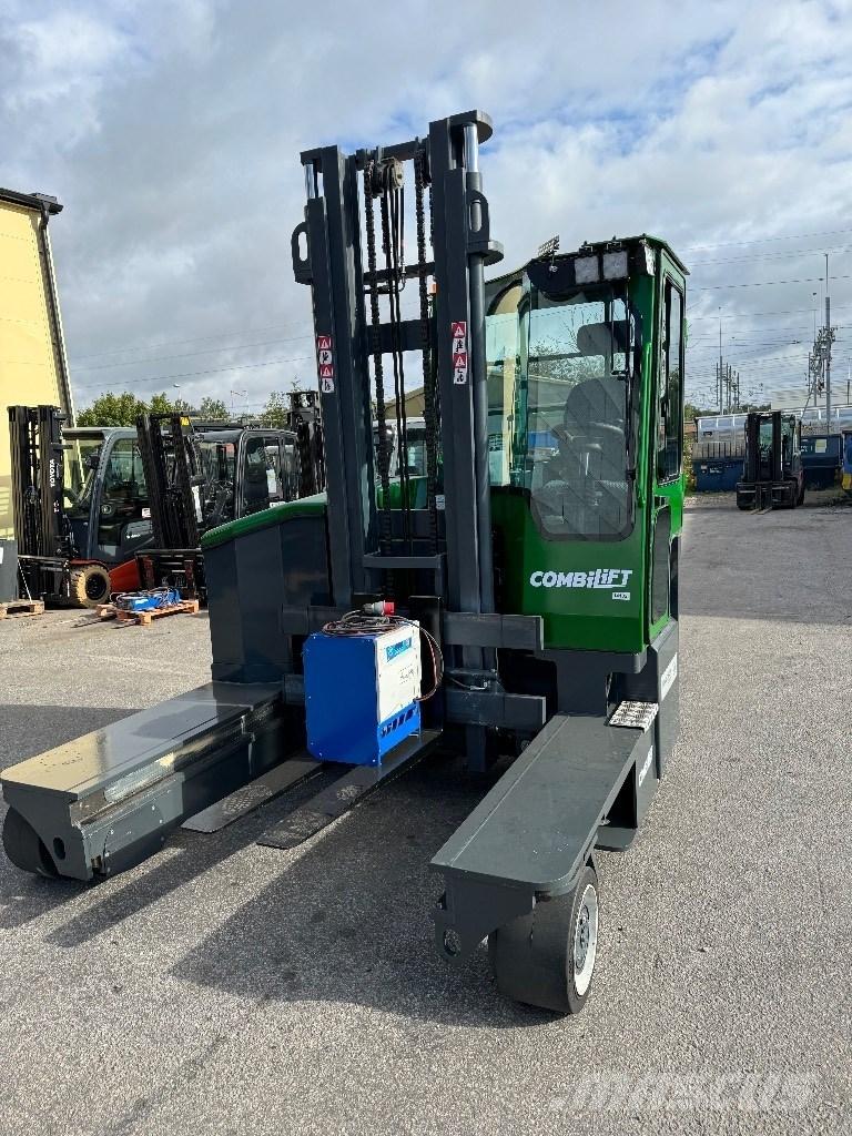 Combilift C4000ET Повдигач с движение в 4 посоки