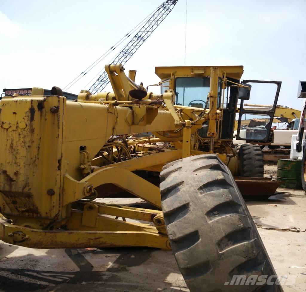 Komatsu GD 705 A-4A Грейдери