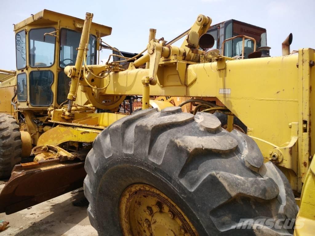 Komatsu GD 705 A-4A Грейдери