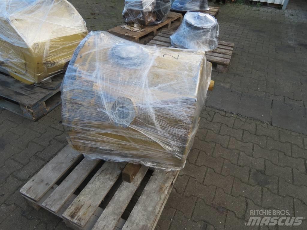 CAT D11 Transmission Предаване