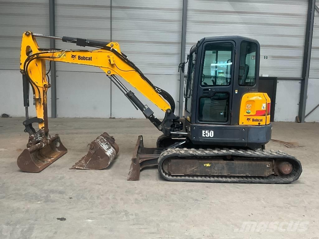 Bobcat E 50 EM Мини екскаватори < 7 т