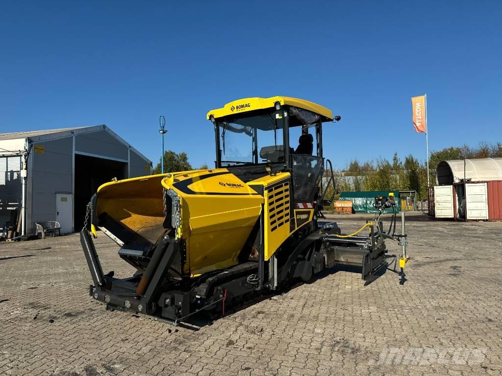 Bomag BF 300 C-2 Машини за асфалт