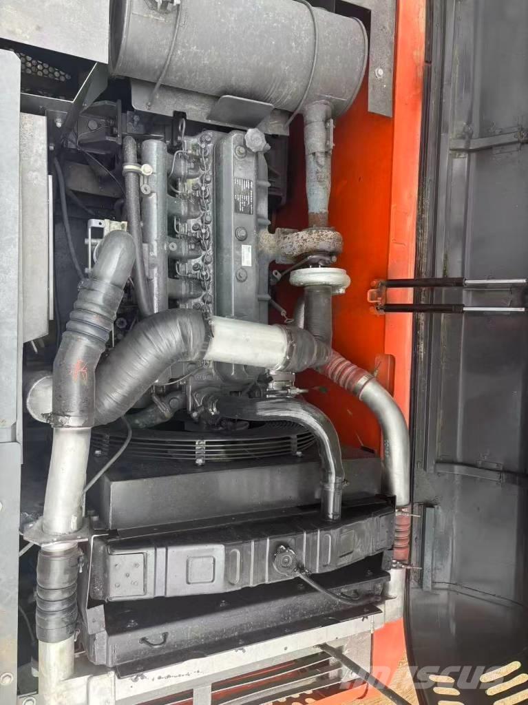 Doosan DX 225 Верижен екскаватор