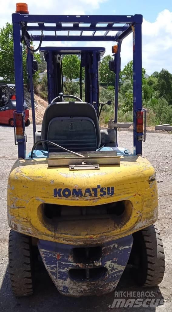 Komatsu FG20-12 Камиони с АГУ
