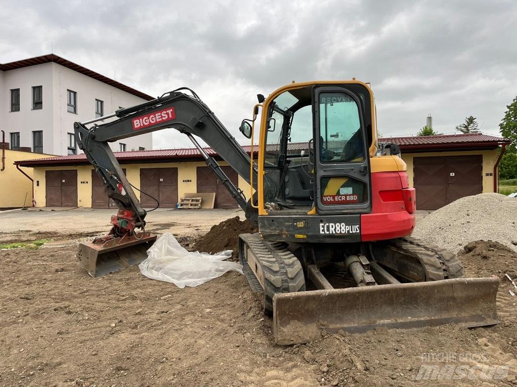 Volvo ECR 88 PLUS Средни екскаватори 7т - 12т