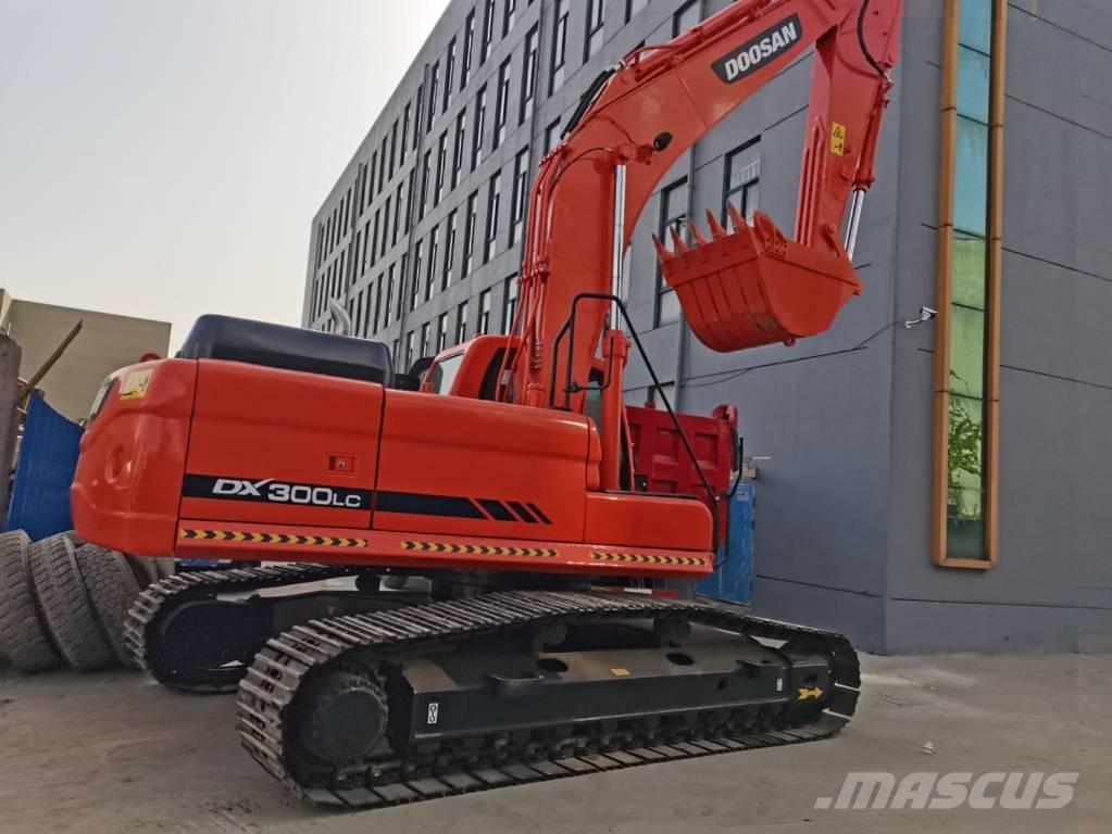 Doosan DX 300 Верижен екскаватор