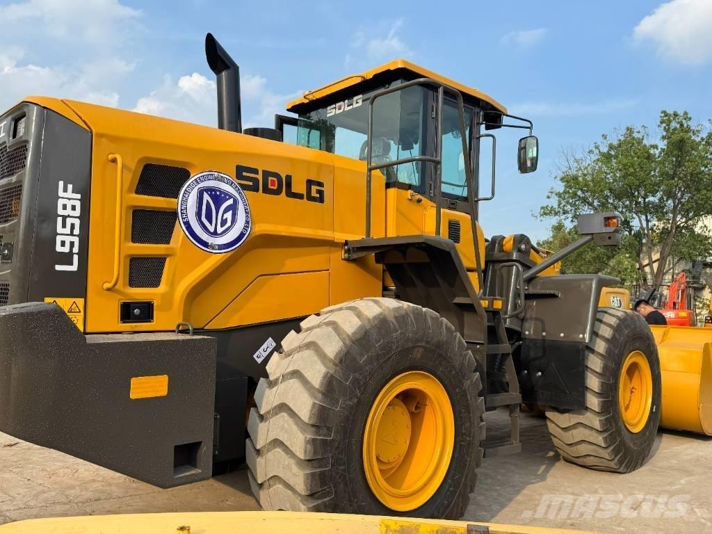 SDLG 958F Колесни товарачи