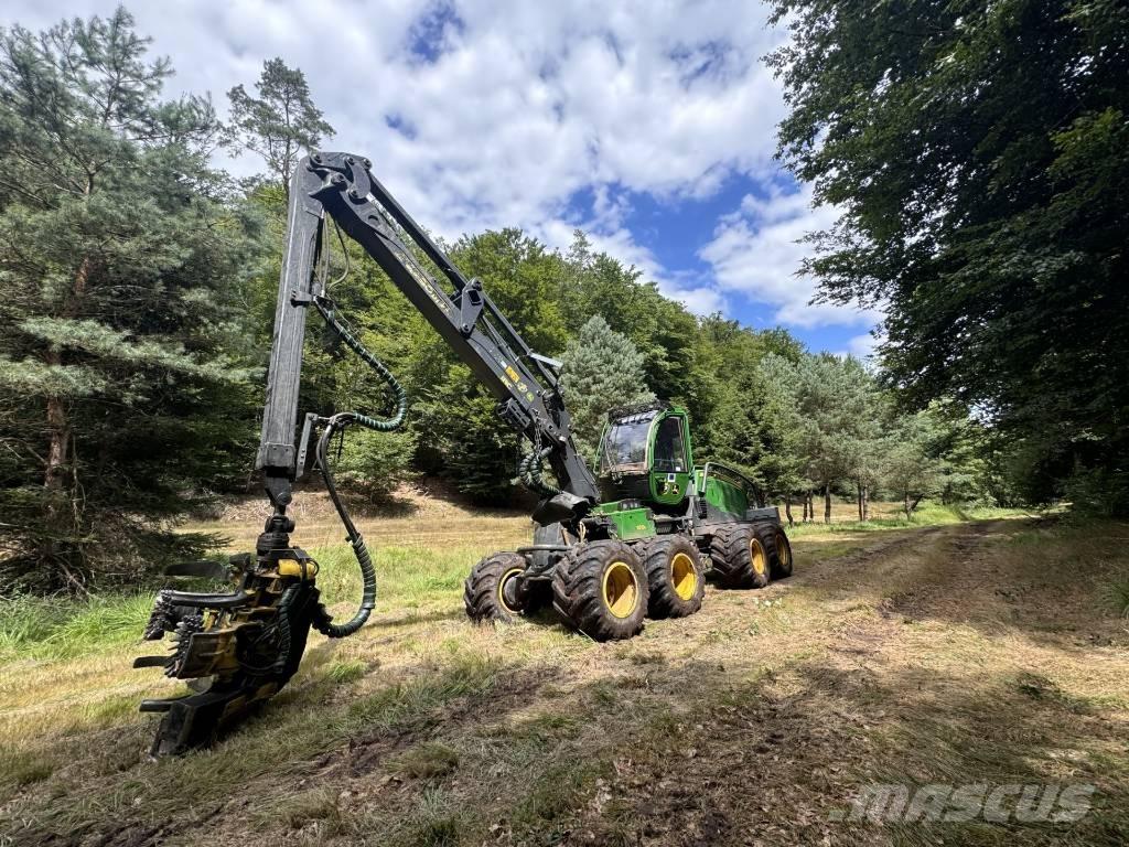 John Deere 11 70 G Харвестери