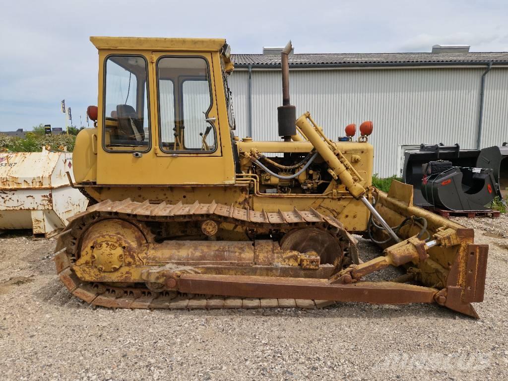 CAT D 4 D Верижни булдозери
