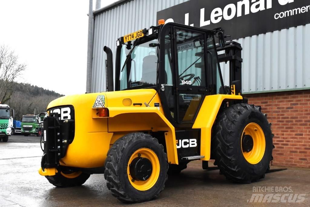 JCB 940 Камиони за херавни местности