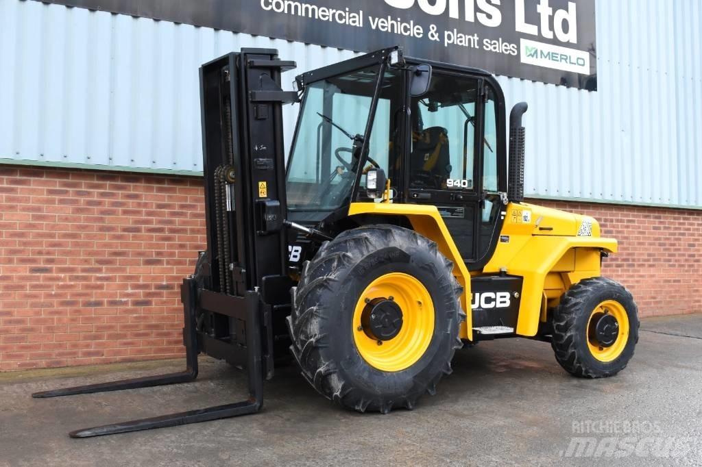 JCB 940 Камиони за херавни местности