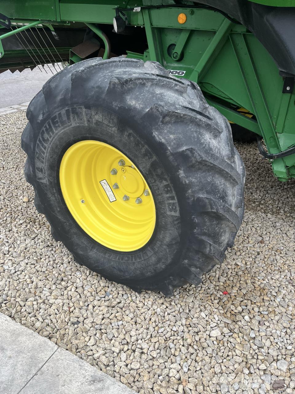 John Deere T670i Комбайни