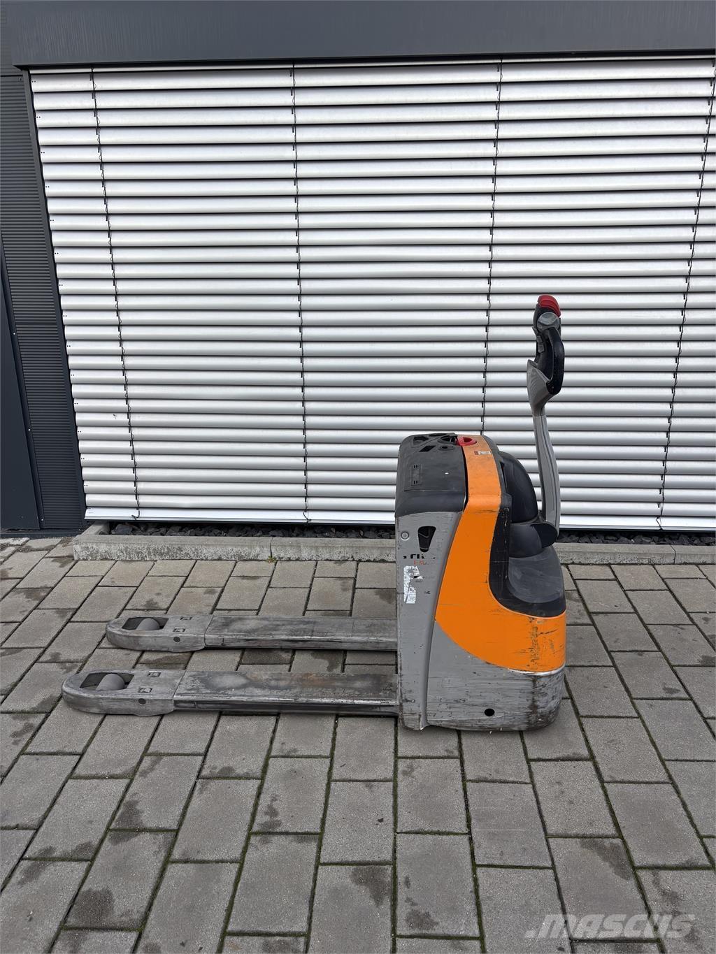 Still EXU16 Колички високоповдигачи с теглич