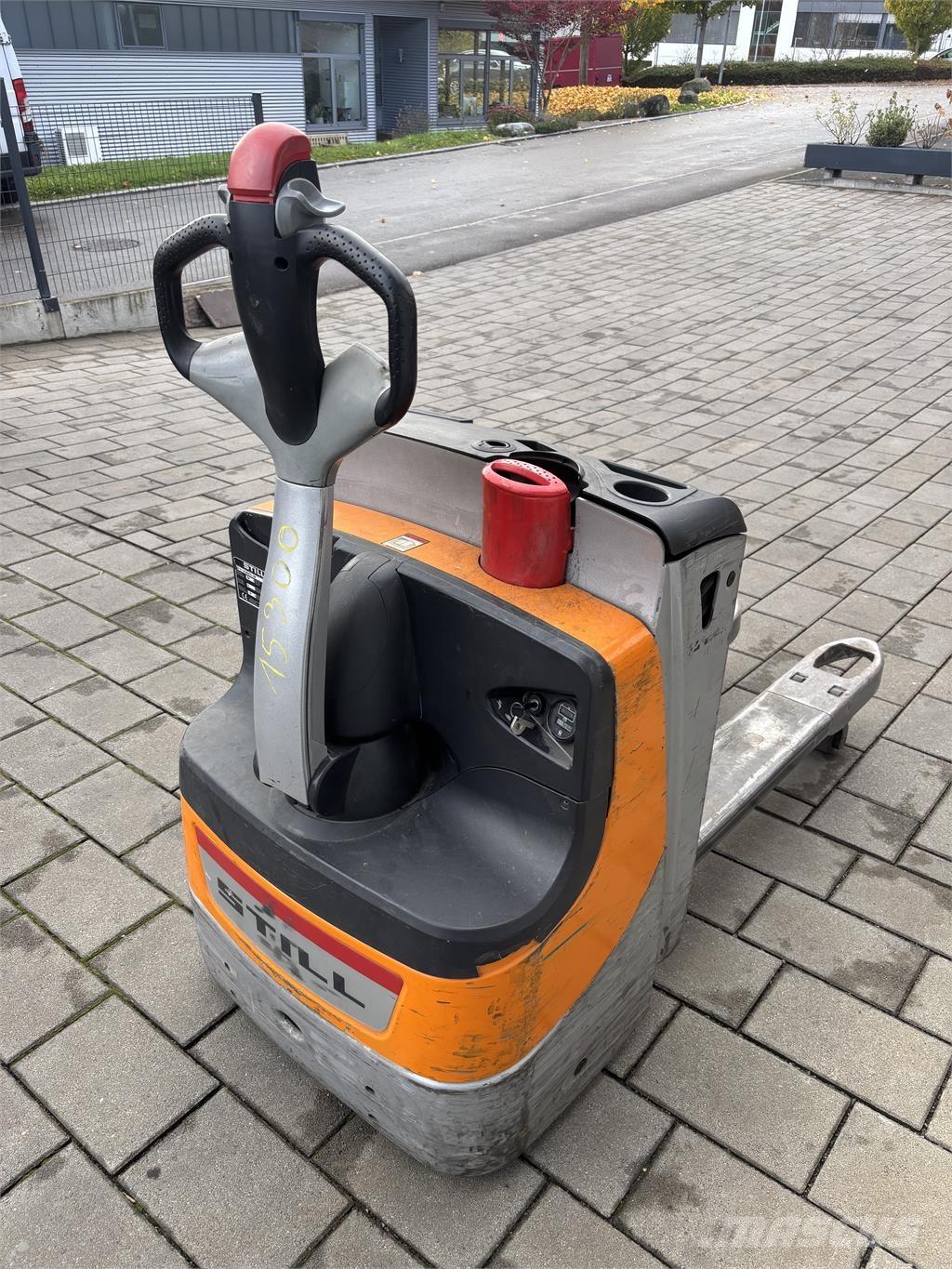 Still EXU16 Колички високоповдигачи с теглич