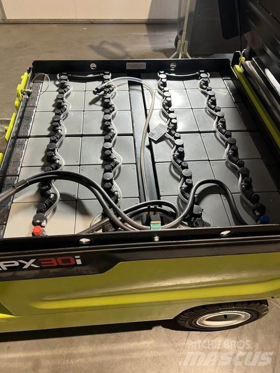 Clark EPX30i Електрически вилични кари-повдигачи