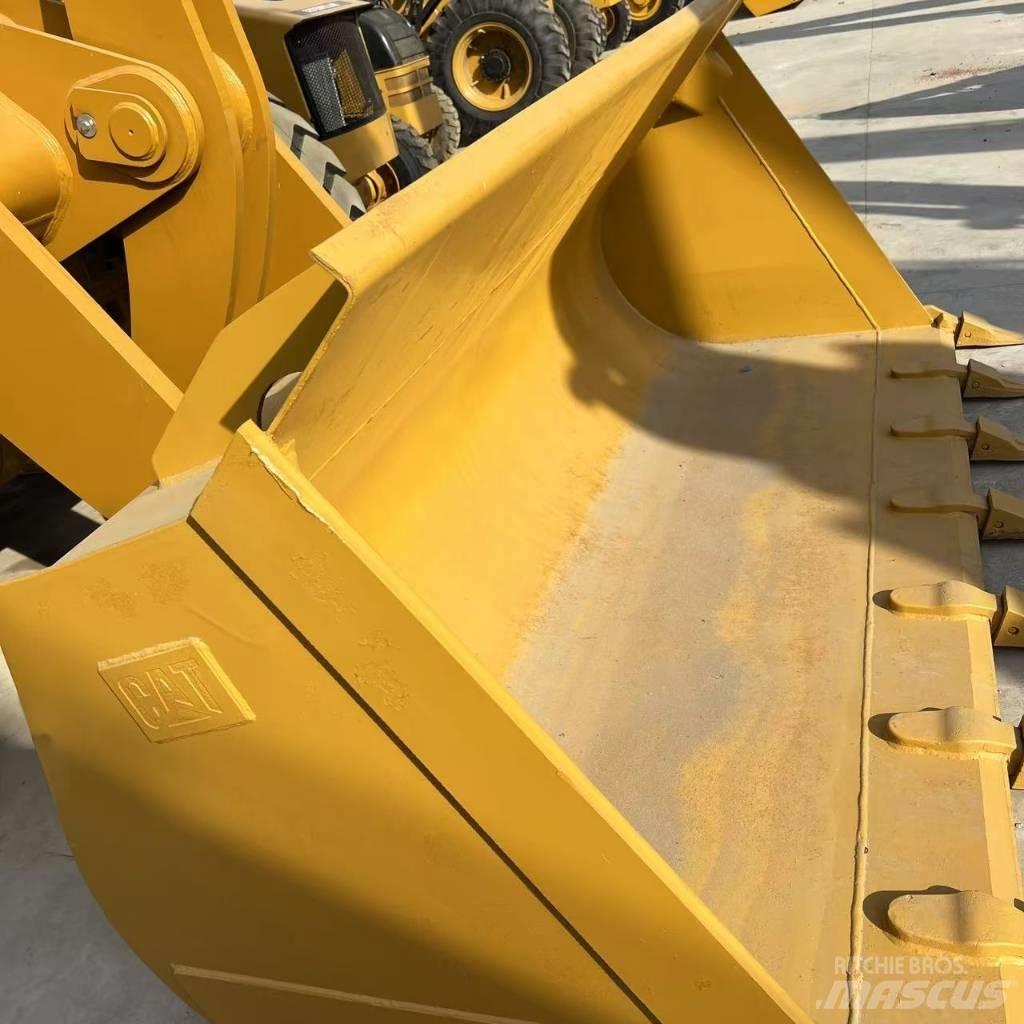 CAT 966 H Колесни товарачи