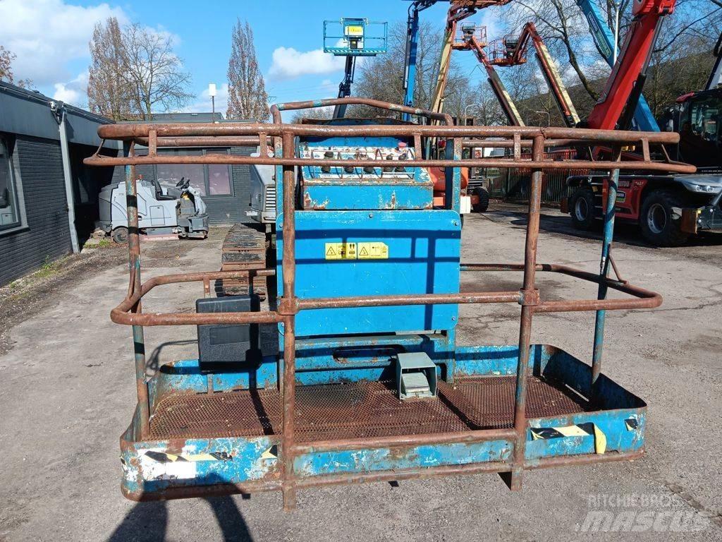 Aichi SR18A Телескопични повдигачи
