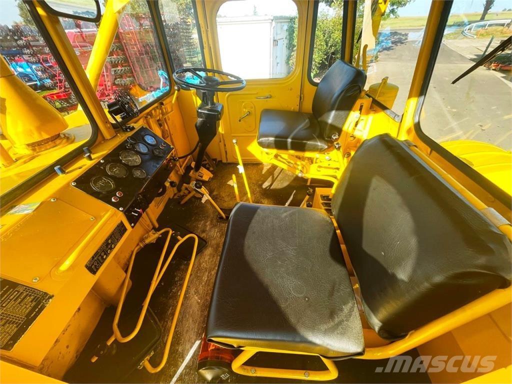 Kirovets K700A V8 Трактори