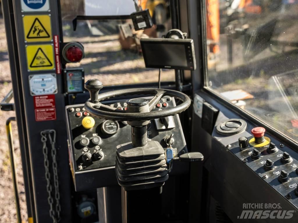 Atlas Copco XE3 C30 Тунелни и подземни минни сондажи
