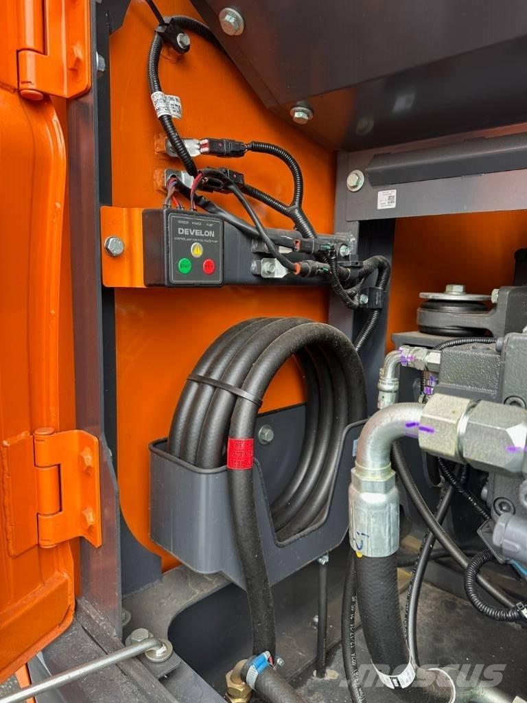 Develon DX 225 LC-7M Верижен екскаватор