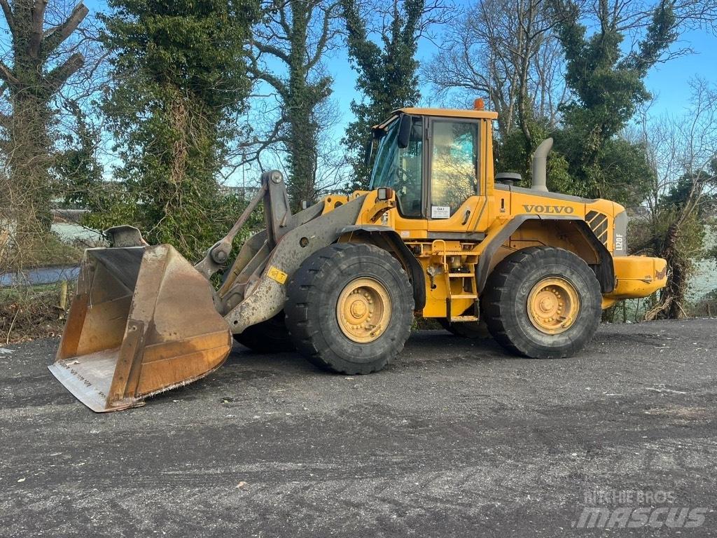 Volvo L 120 F Колесни товарачи