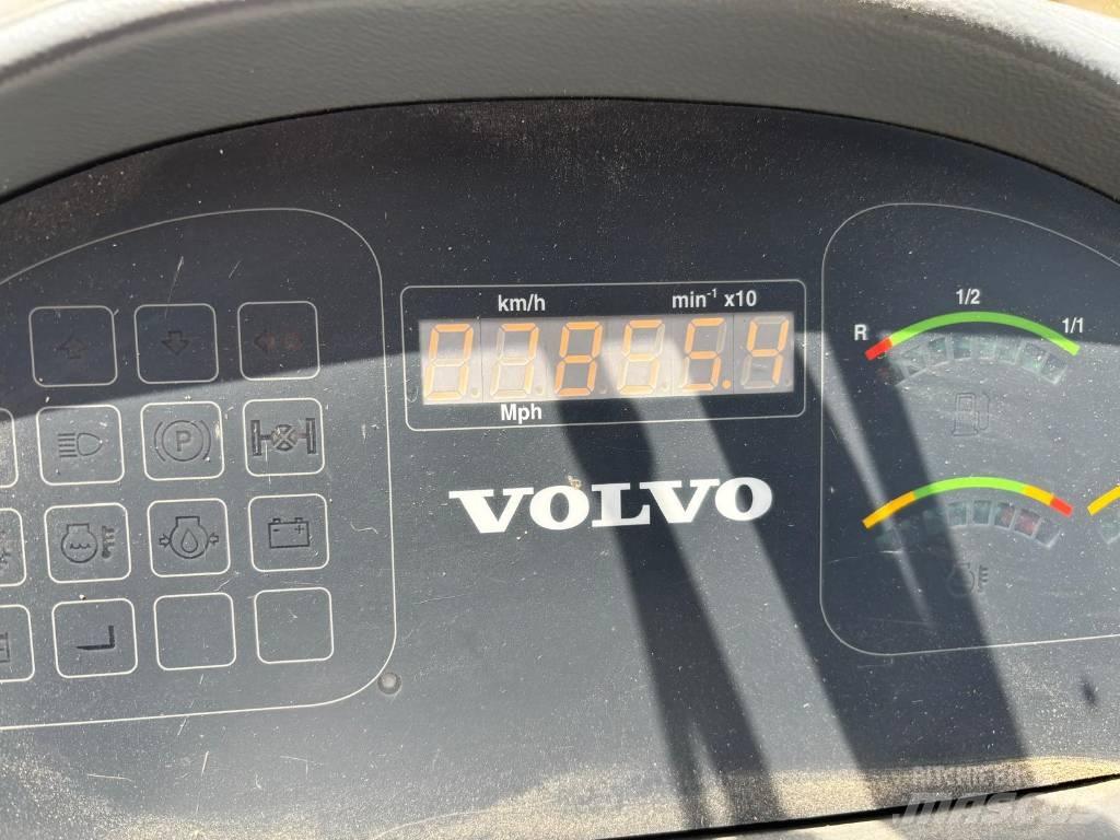Volvo L 40 B TP Колесни товарачи