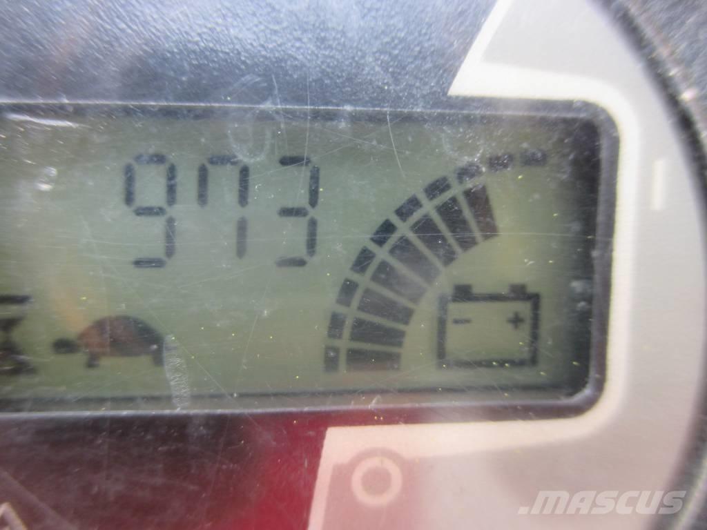 JLG Toucan 8 E Вертикални мачтови повдигачи
