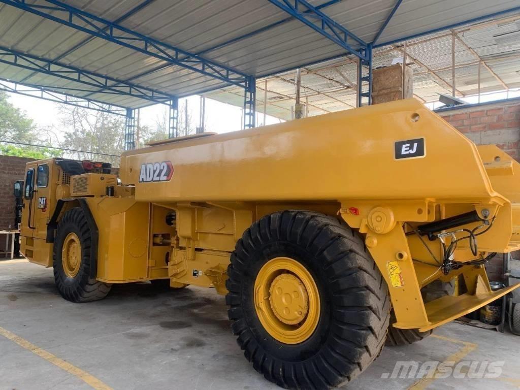 CAT AD 22 Самосвал